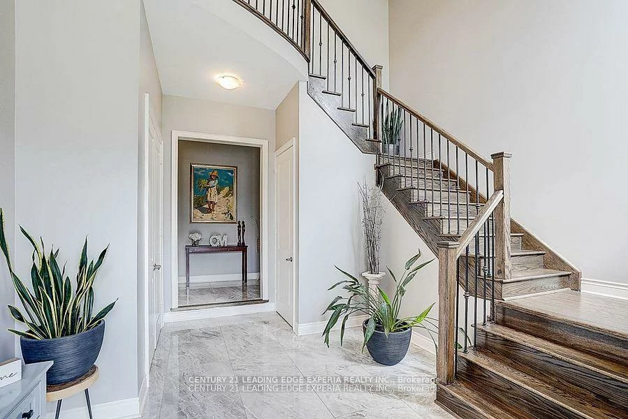 290, Inverness, Bradford, Bradford West Gwillimbury