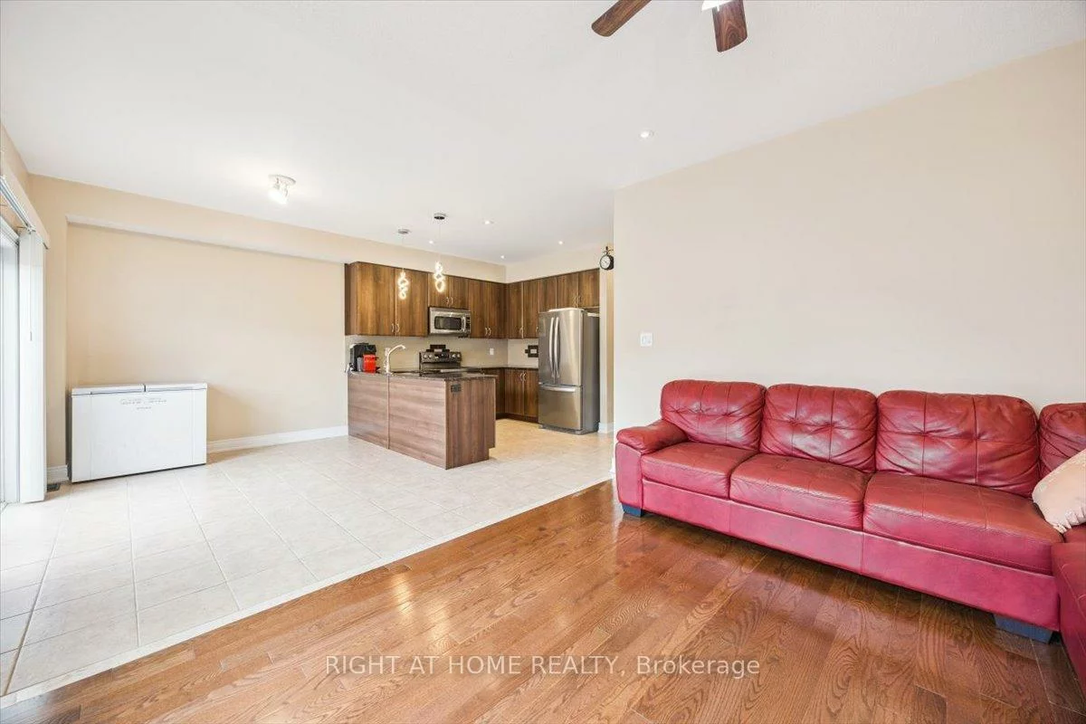 166, Gardiner, Bradford, Bradford West Gwillimbury