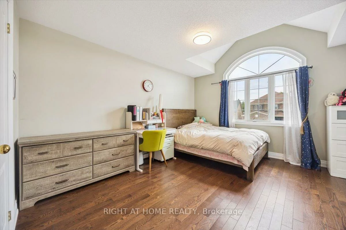 166, Gardiner, Bradford, Bradford West Gwillimbury