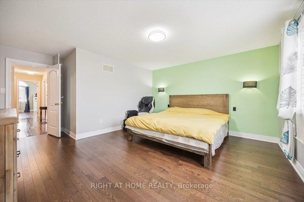 166, Gardiner, Bradford, Bradford West Gwillimbury