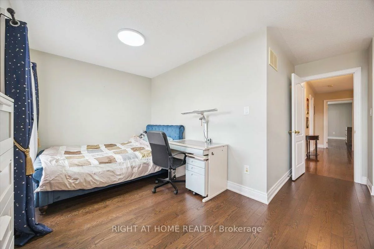 166, Gardiner, Bradford, Bradford West Gwillimbury