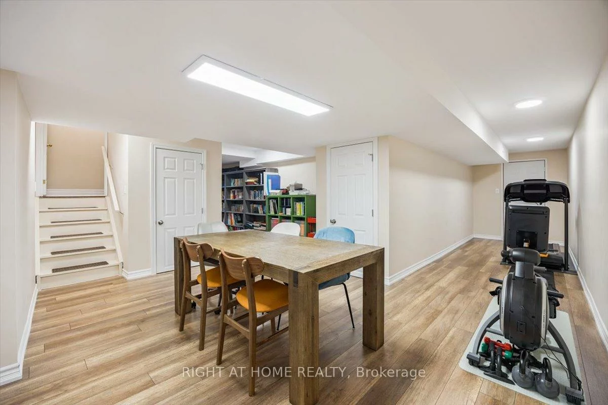 166, Gardiner, Bradford, Bradford West Gwillimbury