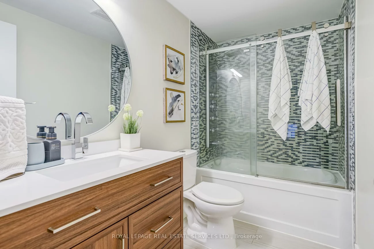 268, Britannia, Bradford, Bradford West Gwillimbury