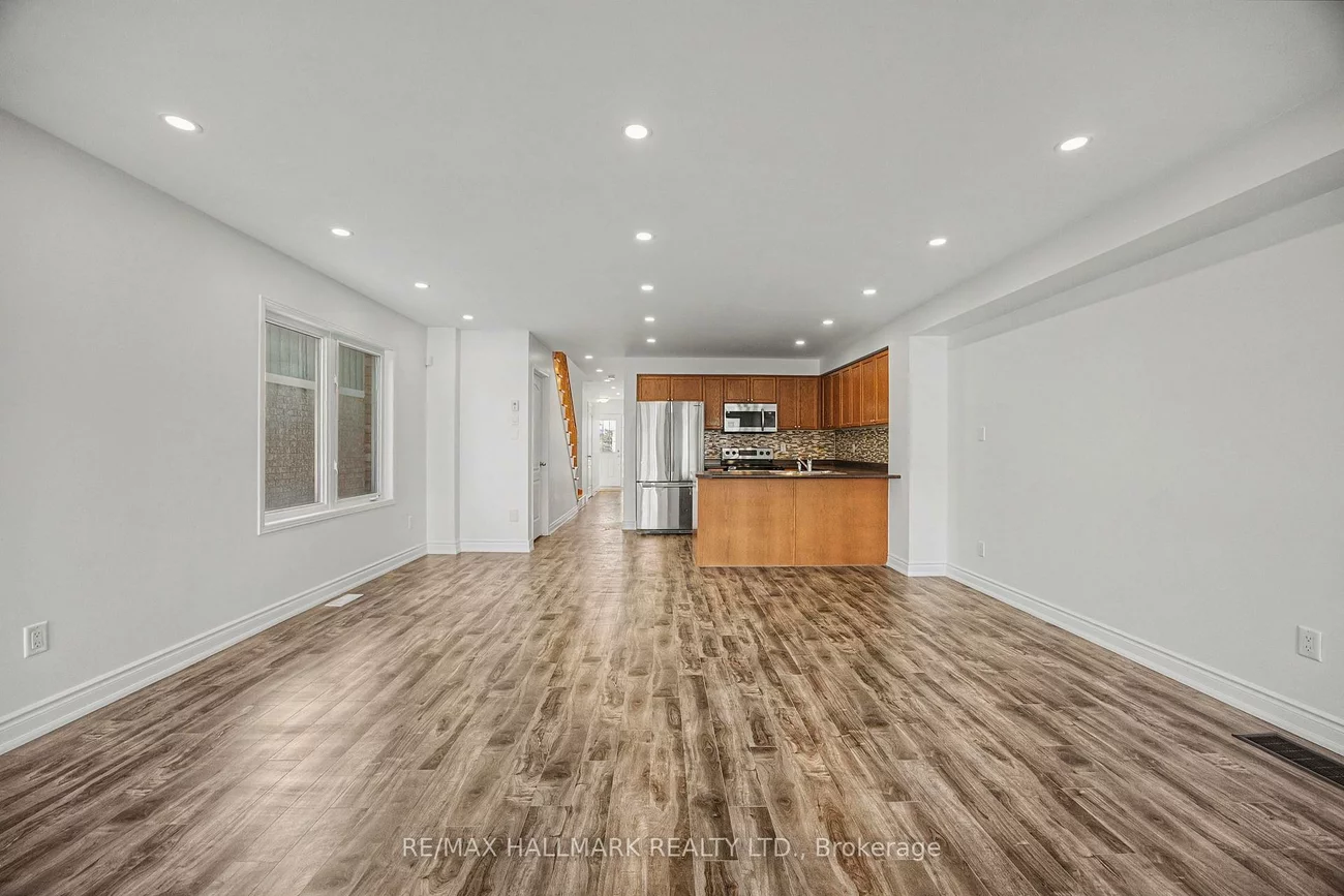 52, Acorn, Bradford, Bradford West Gwillimbury