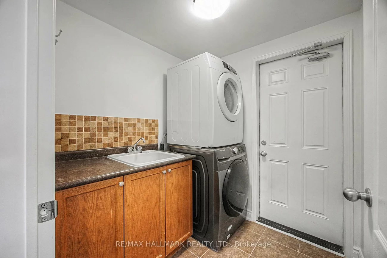 52, Acorn, Bradford, Bradford West Gwillimbury