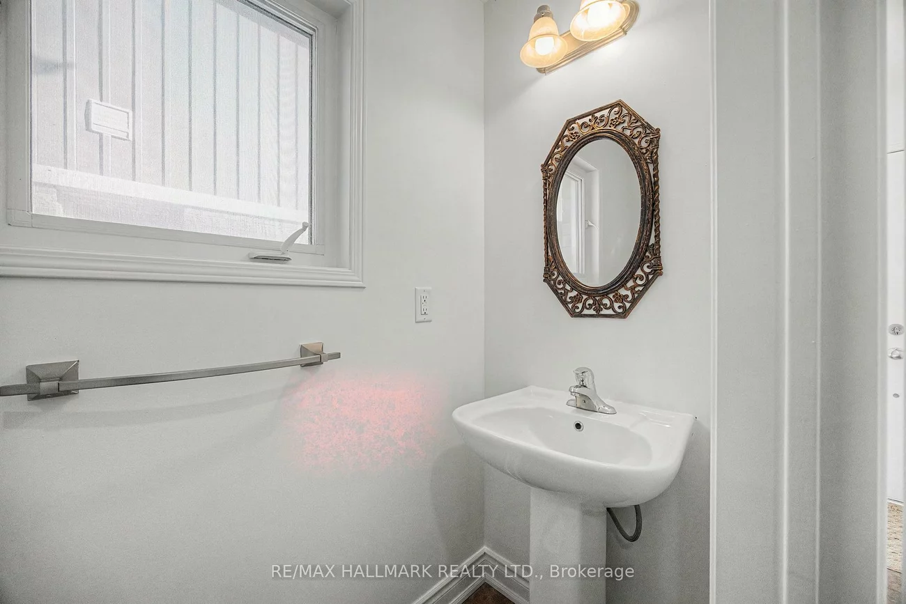 52, Acorn, Bradford, Bradford West Gwillimbury