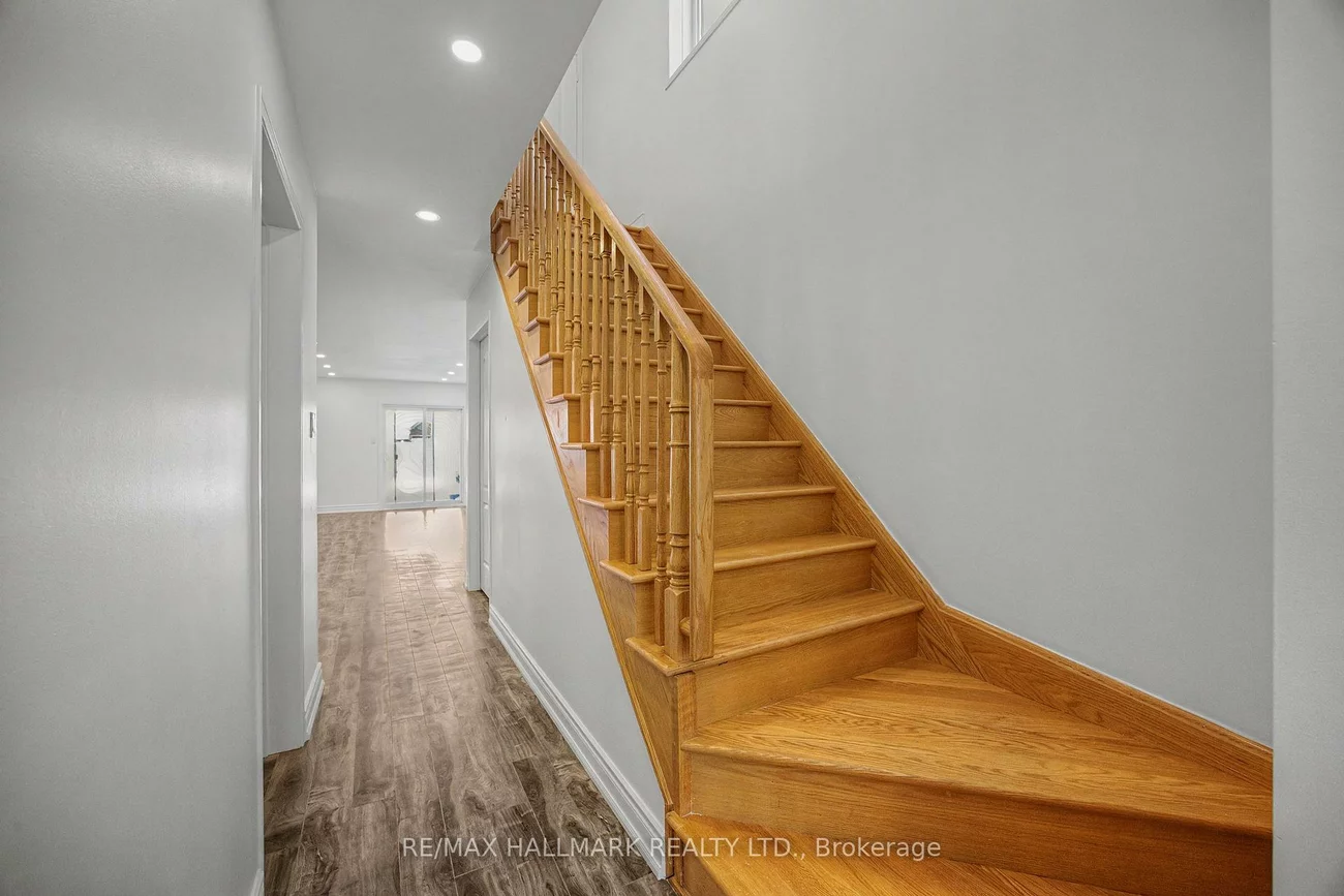 52, Acorn, Bradford, Bradford West Gwillimbury