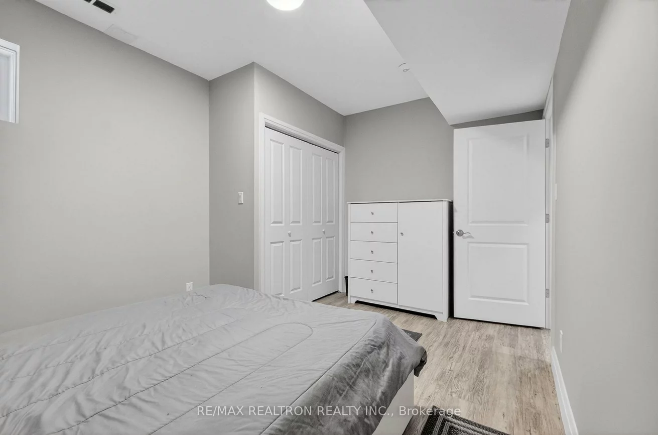 80, Gardiner, Bradford, Bradford West Gwillimbury