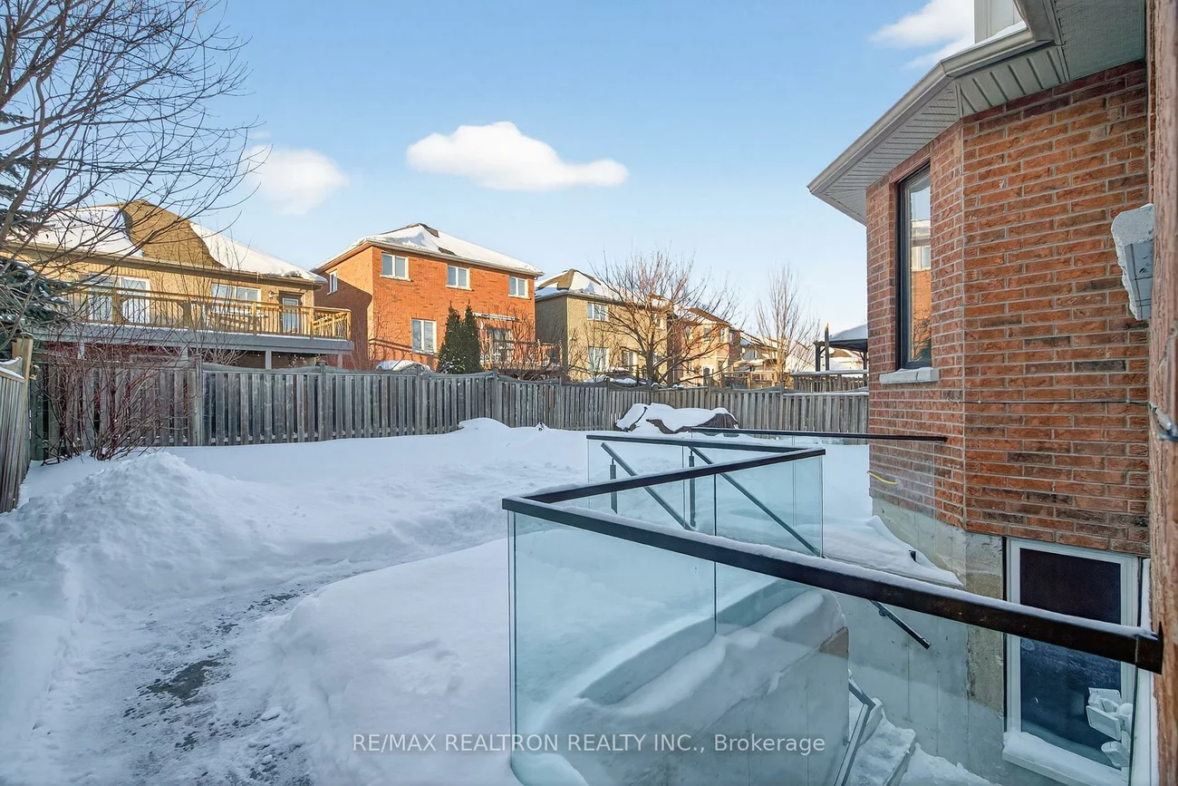 80, Gardiner, Bradford, Bradford West Gwillimbury