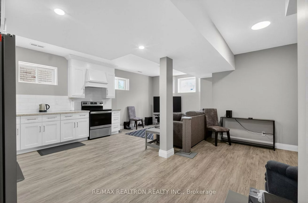 80, Gardiner, Bradford, Bradford West Gwillimbury