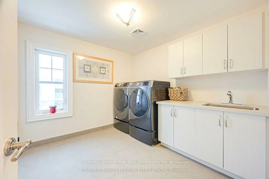 59, Leith, Bradford, Bradford West Gwillimbury