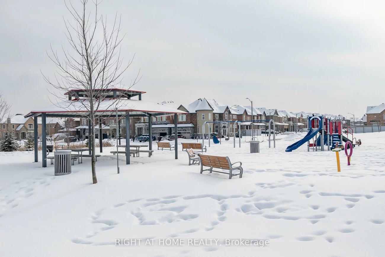 12, Tupling, Bradford, Bradford West Gwillimbury