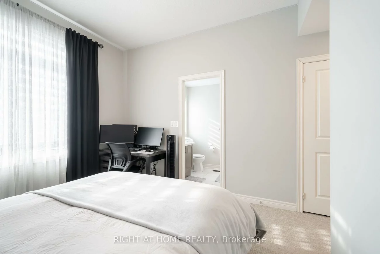 12, Tupling, Bradford, Bradford West Gwillimbury