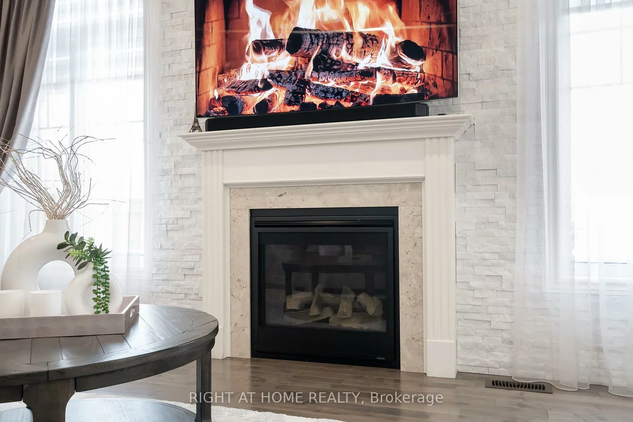 12, Tupling, Bradford, Bradford West Gwillimbury