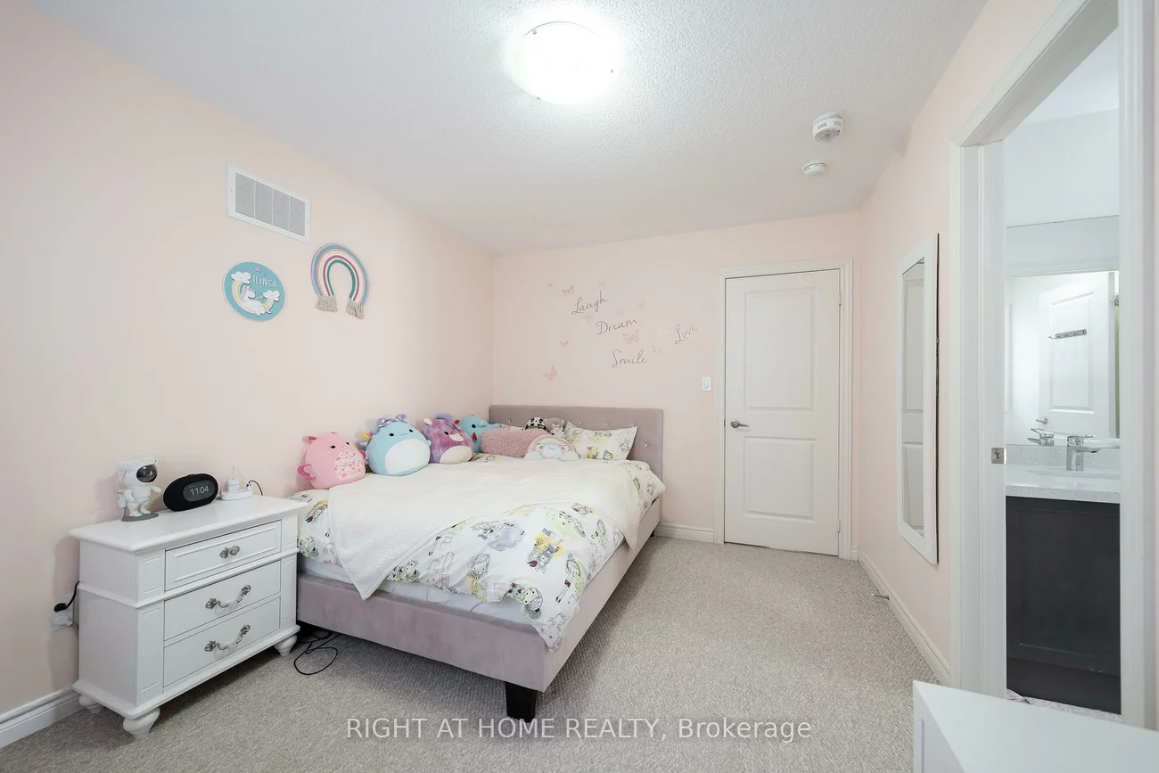 12, Tupling, Bradford, Bradford West Gwillimbury