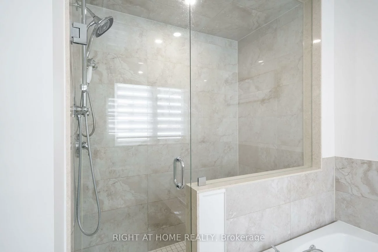 12, Tupling, Bradford, Bradford West Gwillimbury