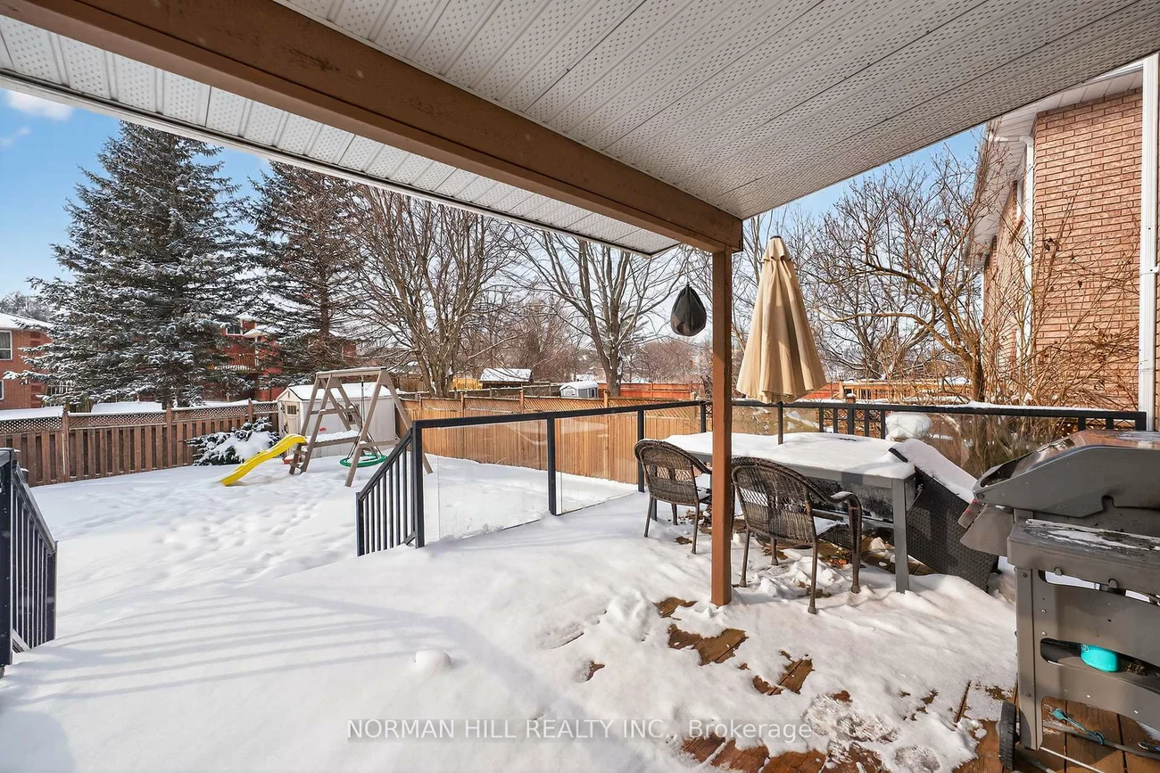 25, Buce, Bradford, Bradford West Gwillimbury