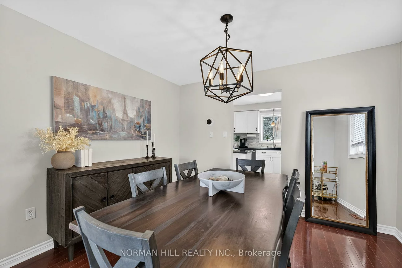 25, Buce, Bradford, Bradford West Gwillimbury