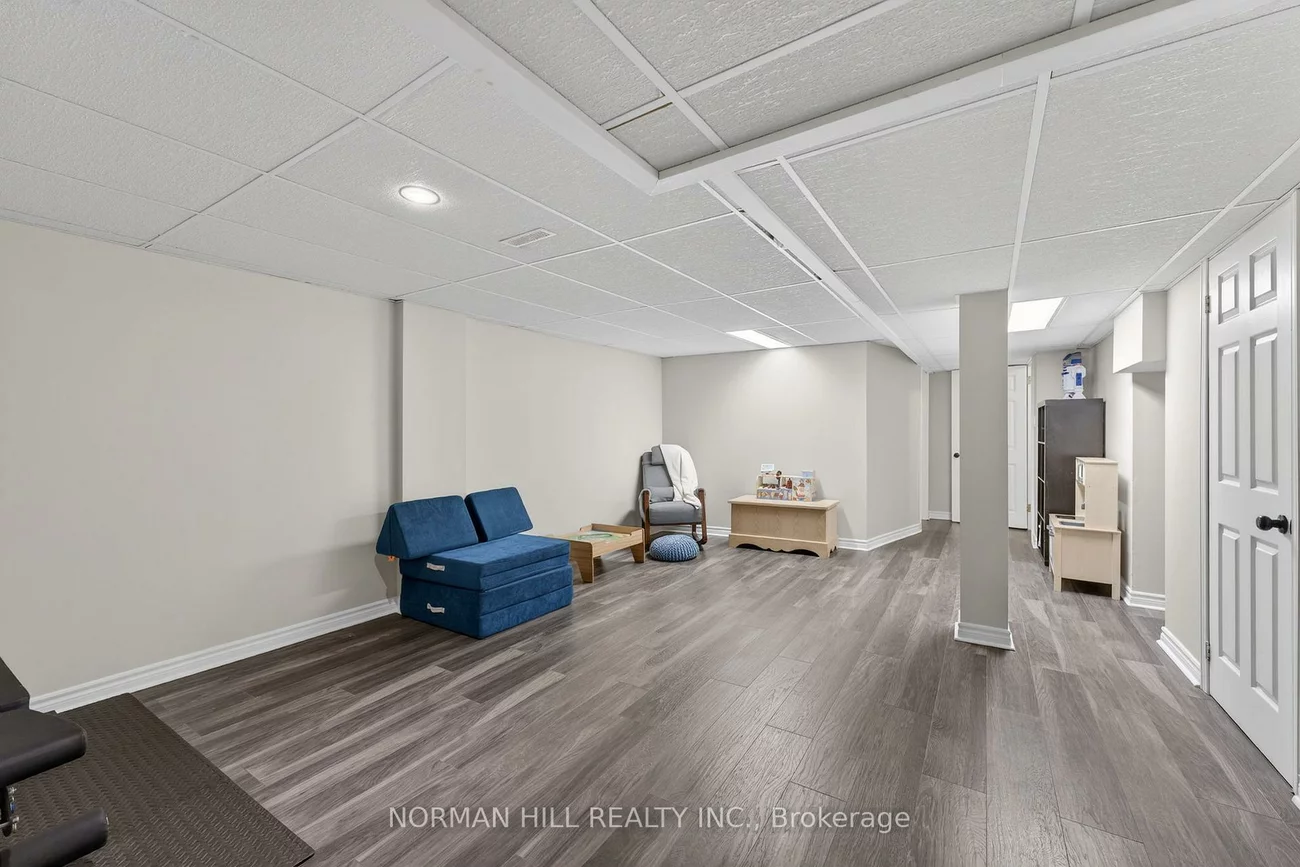 25, Buce, Bradford, Bradford West Gwillimbury