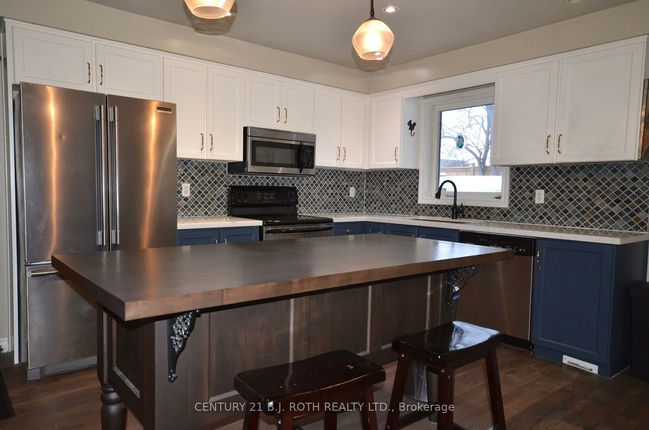 119, Metcalfe, Bradford, Bradford West Gwillimbury