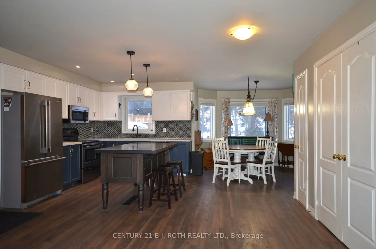 119, Metcalfe, Bradford, Bradford West Gwillimbury