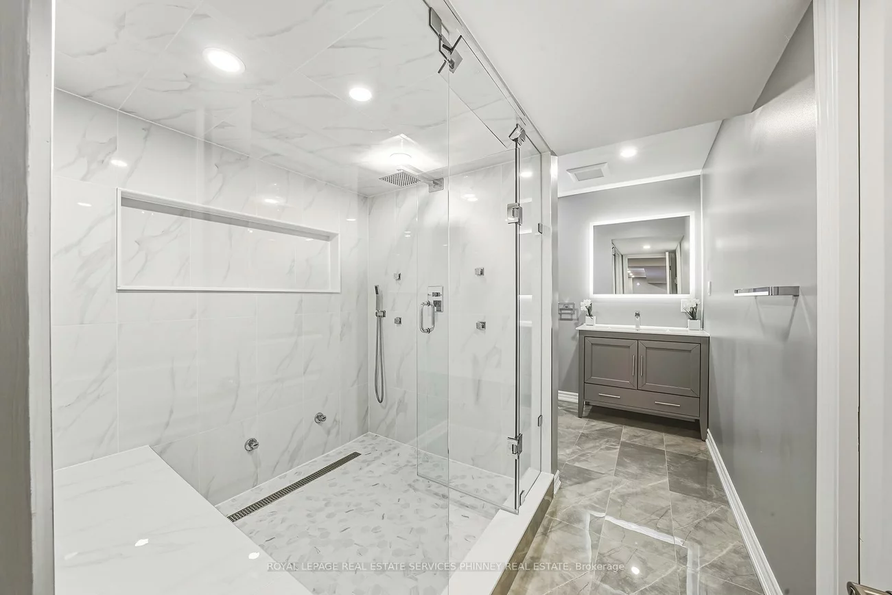 197, Nottingham Forest, Rural Bradford West Gwillimbury, Bradford West Gwillimbury