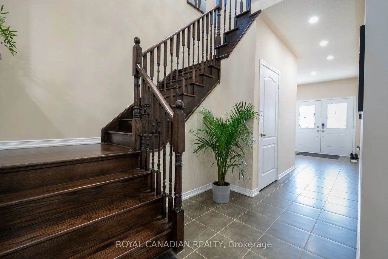 213, Richardson, Bradford, Bradford West Gwillimbury