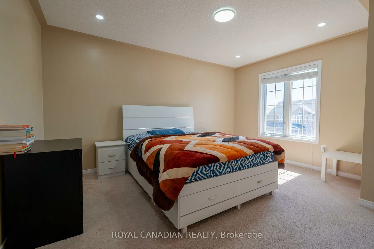 213, Richardson, Bradford, Bradford West Gwillimbury