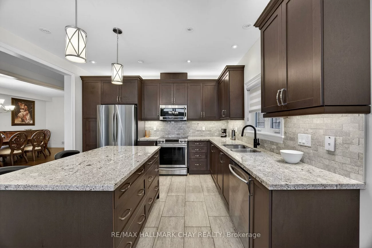 101, Gardiner, Bradford, Bradford West Gwillimbury