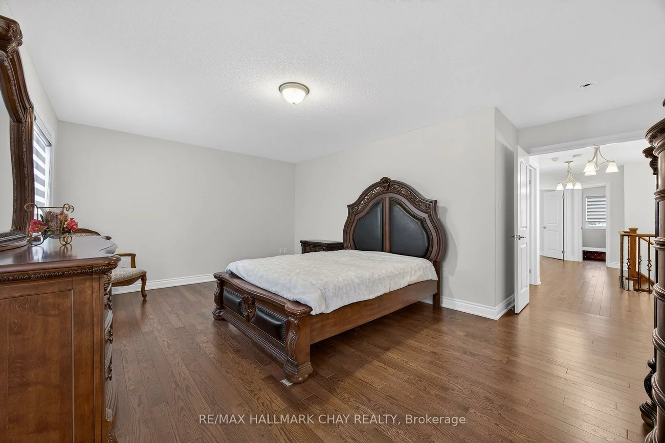 101, Gardiner, Bradford, Bradford West Gwillimbury