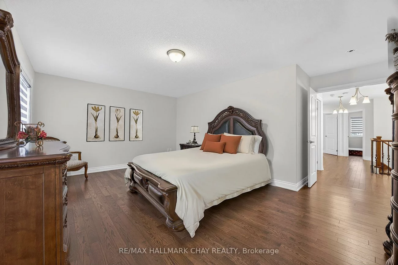 101, Gardiner, Bradford, Bradford West Gwillimbury