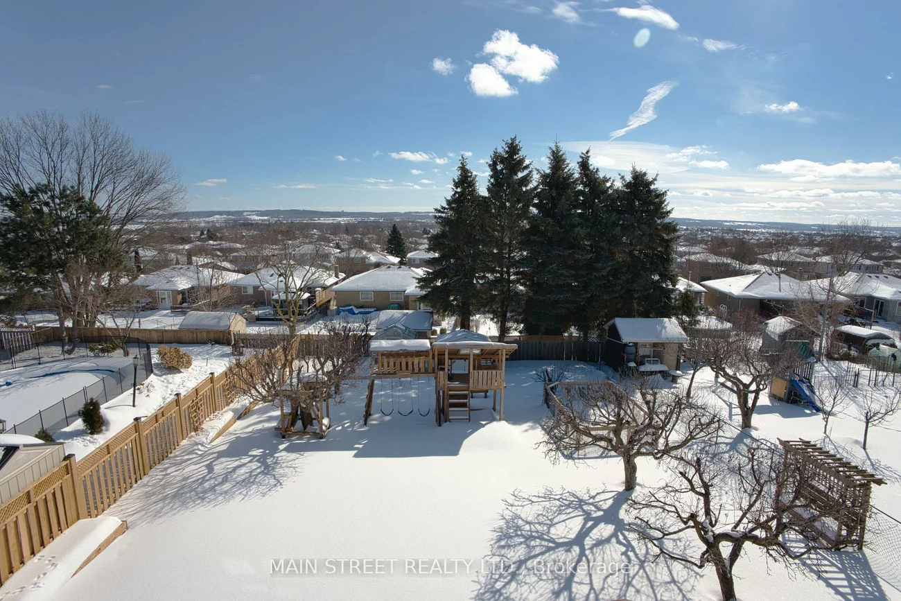 22, Royal, Bradford, Bradford West Gwillimbury