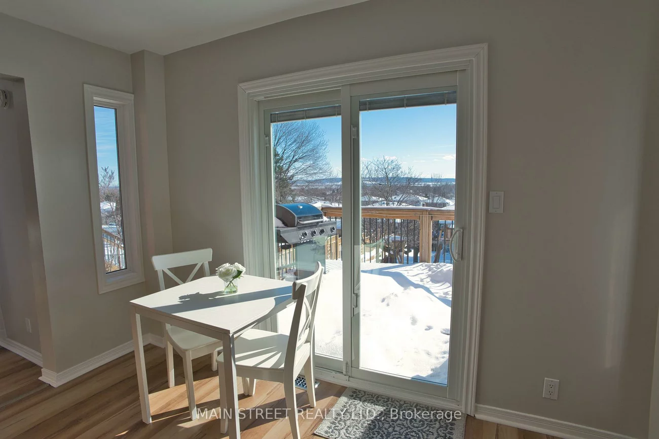 22, Royal, Bradford, Bradford West Gwillimbury