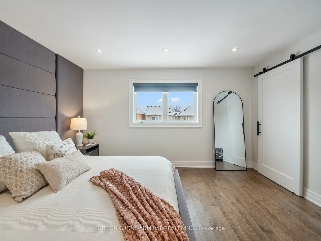 14, Booth, Bradford, Bradford West Gwillimbury