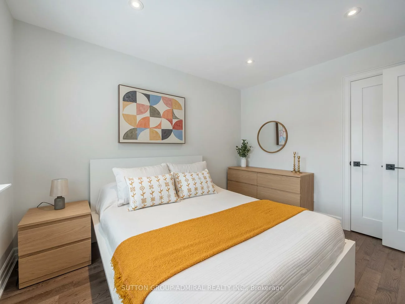 14, Booth, Bradford, Bradford West Gwillimbury