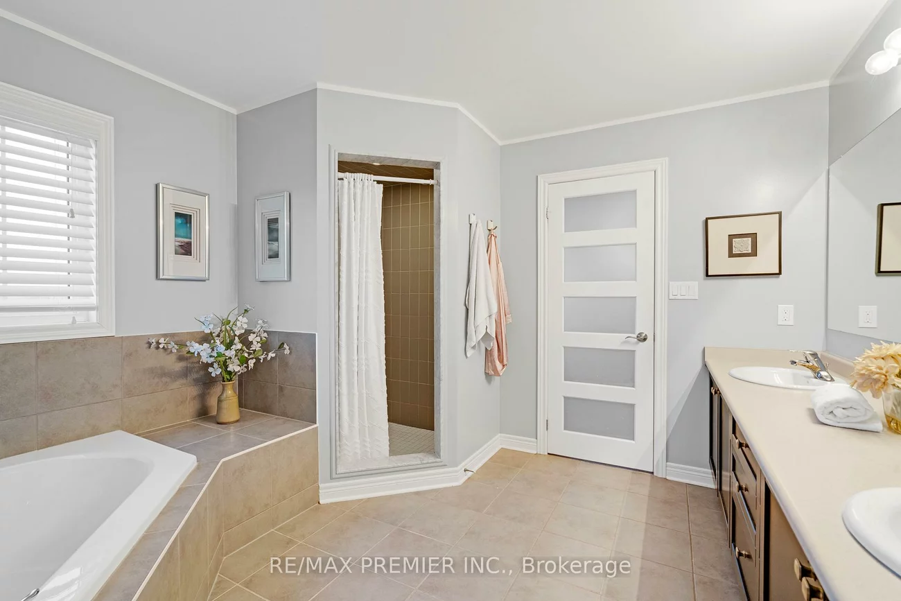 196, Aishford, Bradford, Bradford West Gwillimbury