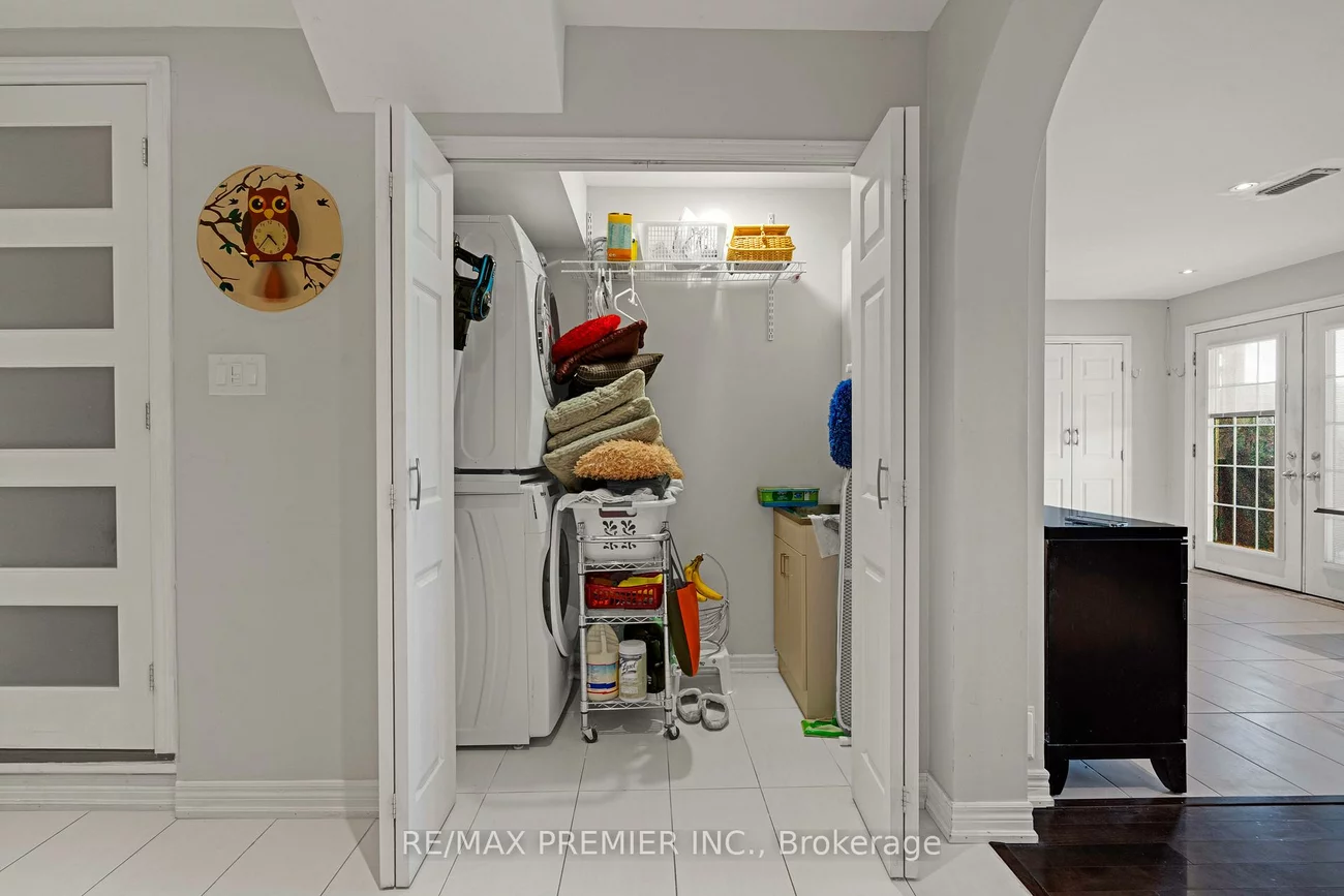 196, Aishford, Bradford, Bradford West Gwillimbury