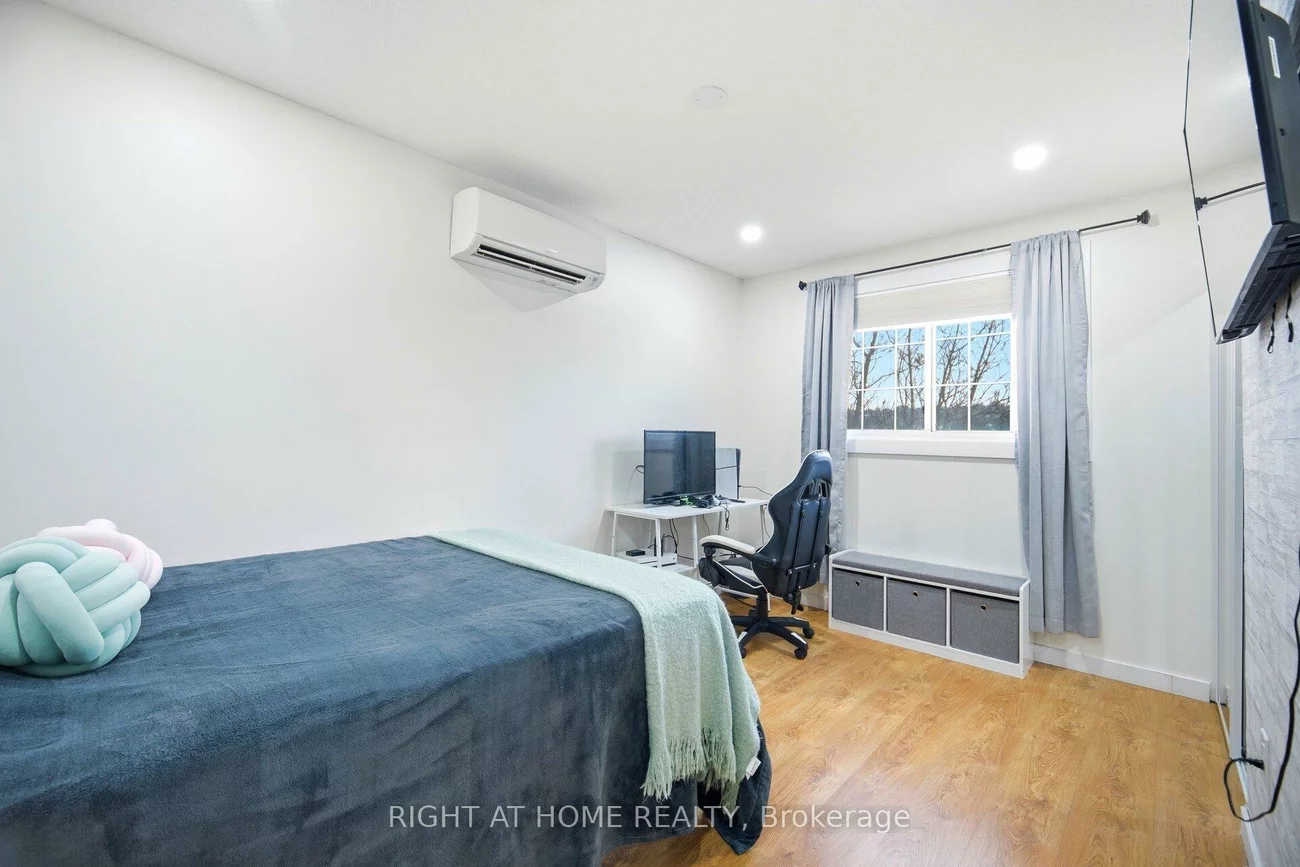 405, Maplegrove, Bradford, Bradford West Gwillimbury