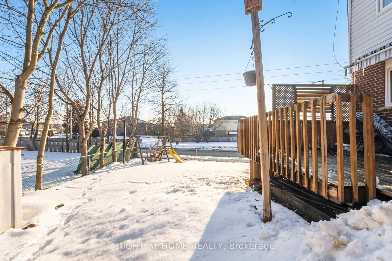 405, Maplegrove, Bradford, Bradford West Gwillimbury