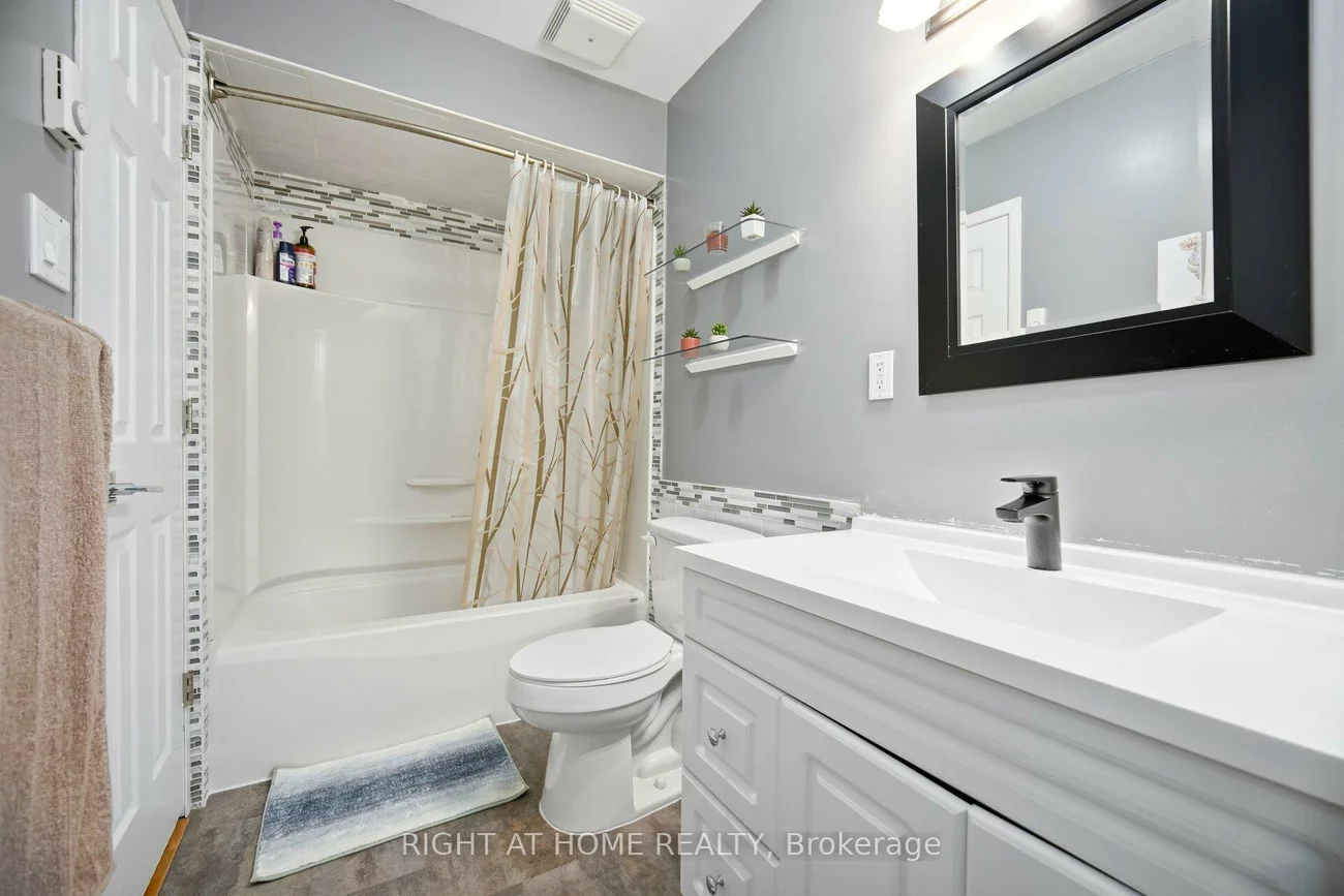 405, Maplegrove, Bradford, Bradford West Gwillimbury