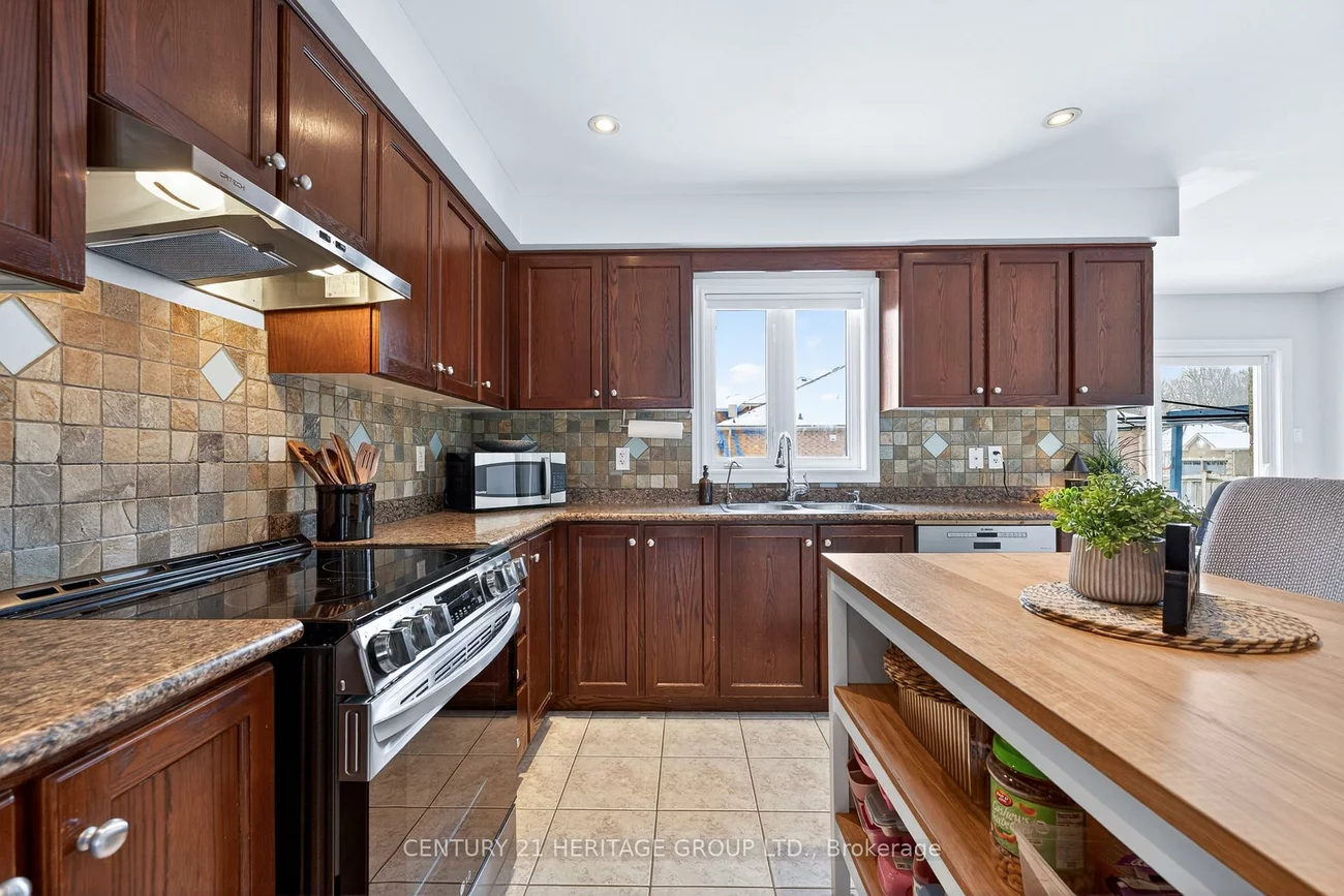 162, Metcalfe, Bradford, Bradford West Gwillimbury