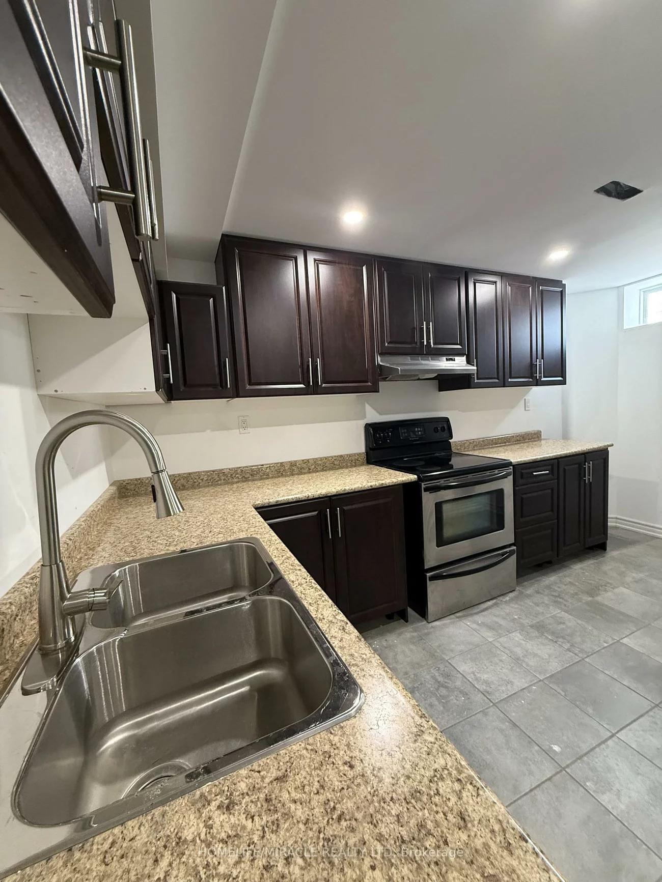 277, Gibson, Bradford, Bradford West Gwillimbury