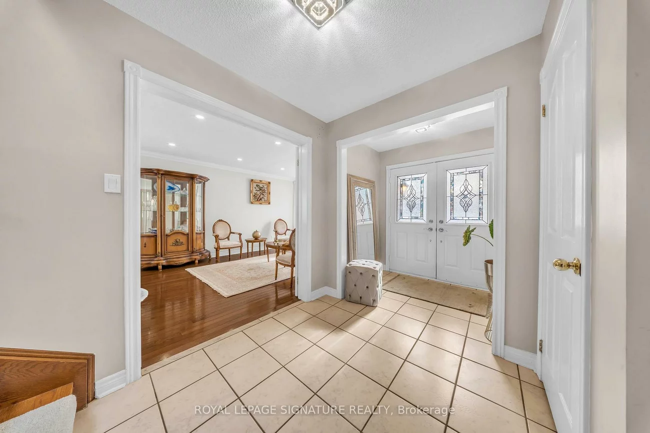 22, Stoddart, Bradford, Bradford West Gwillimbury