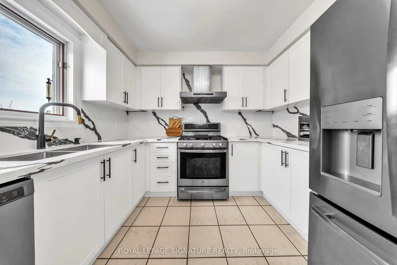 22, Stoddart, Bradford, Bradford West Gwillimbury