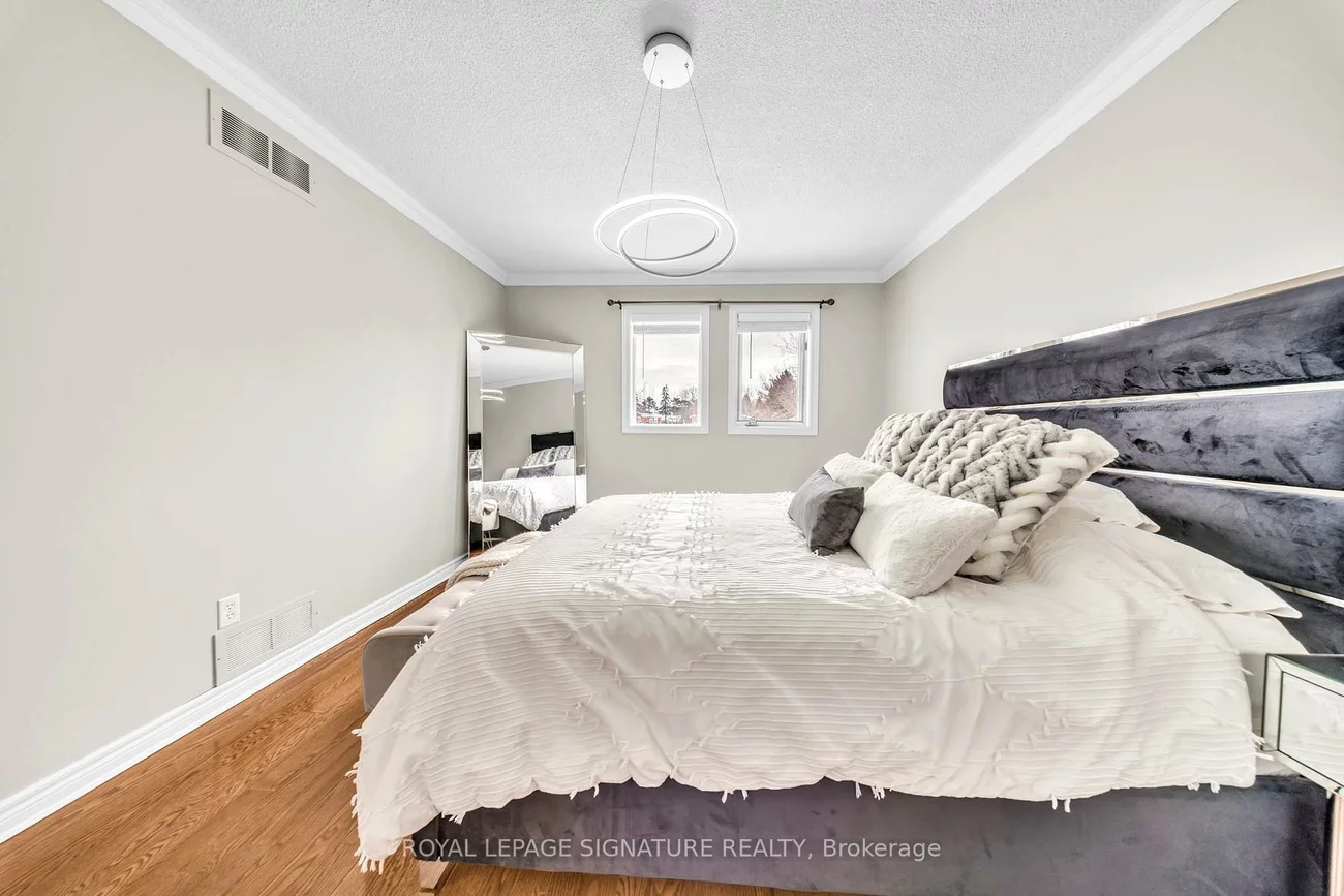 22, Stoddart, Bradford, Bradford West Gwillimbury