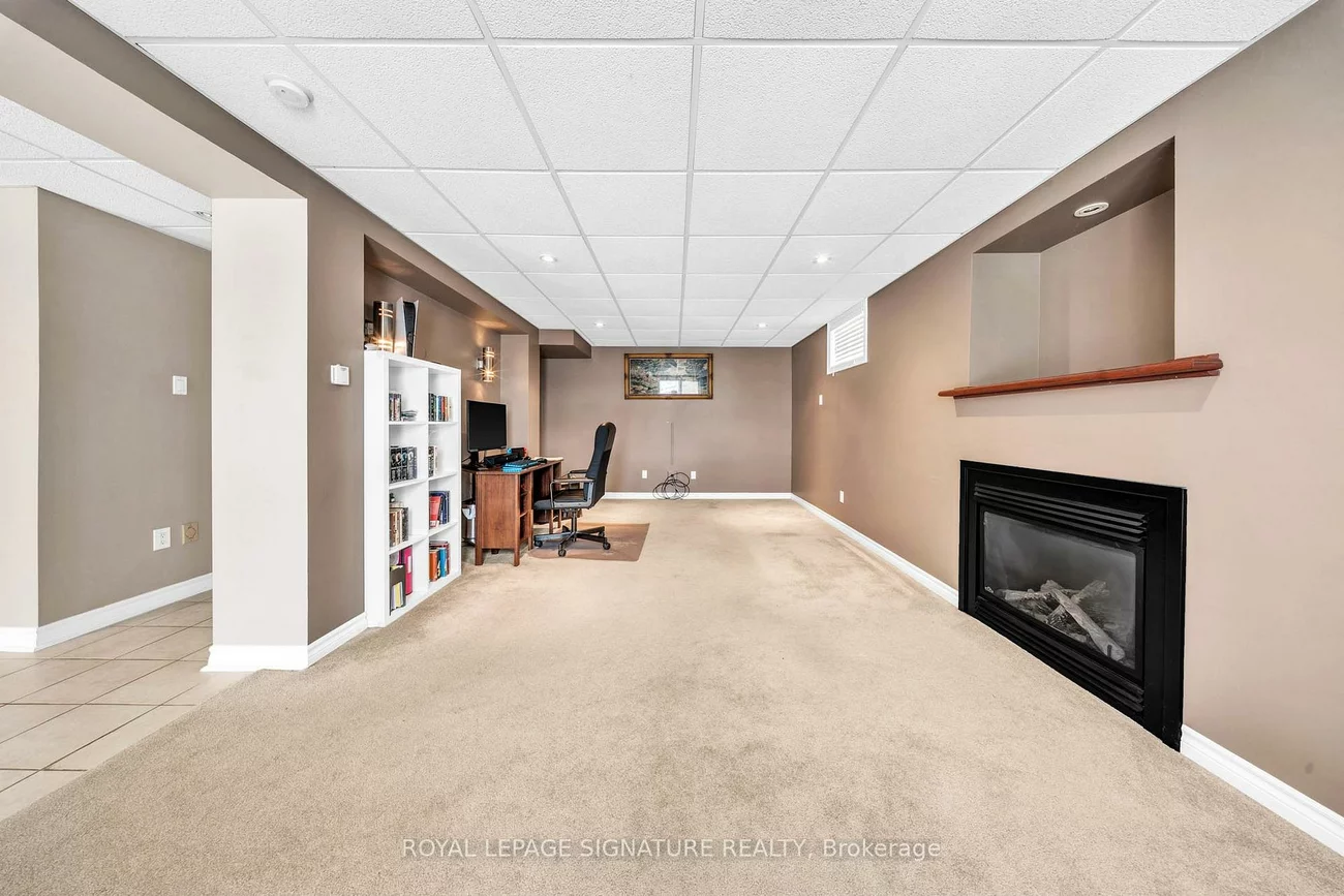 22, Stoddart, Bradford, Bradford West Gwillimbury