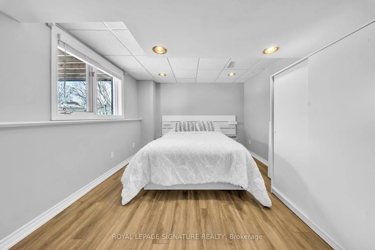 22, Stoddart, Bradford, Bradford West Gwillimbury