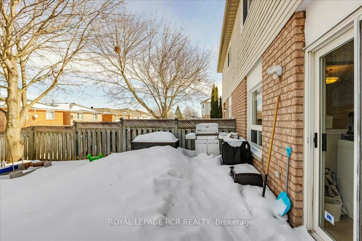 56, Noble, Bradford, Bradford West Gwillimbury