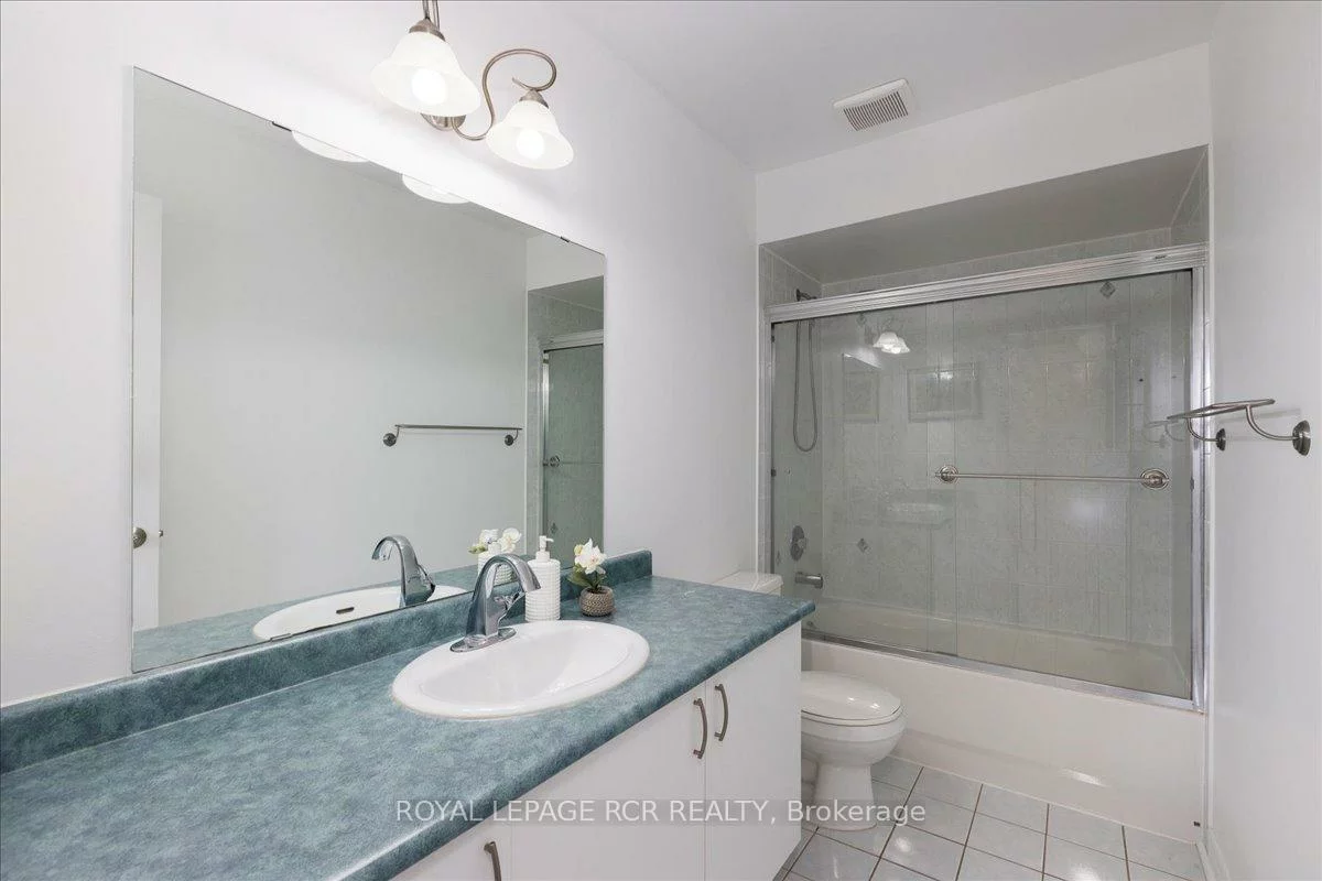 56, Noble, Bradford, Bradford West Gwillimbury