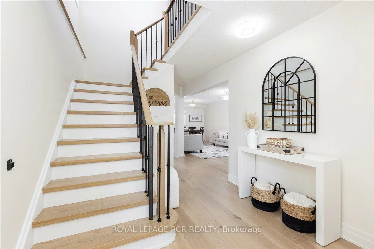 56, Noble, Bradford, Bradford West Gwillimbury